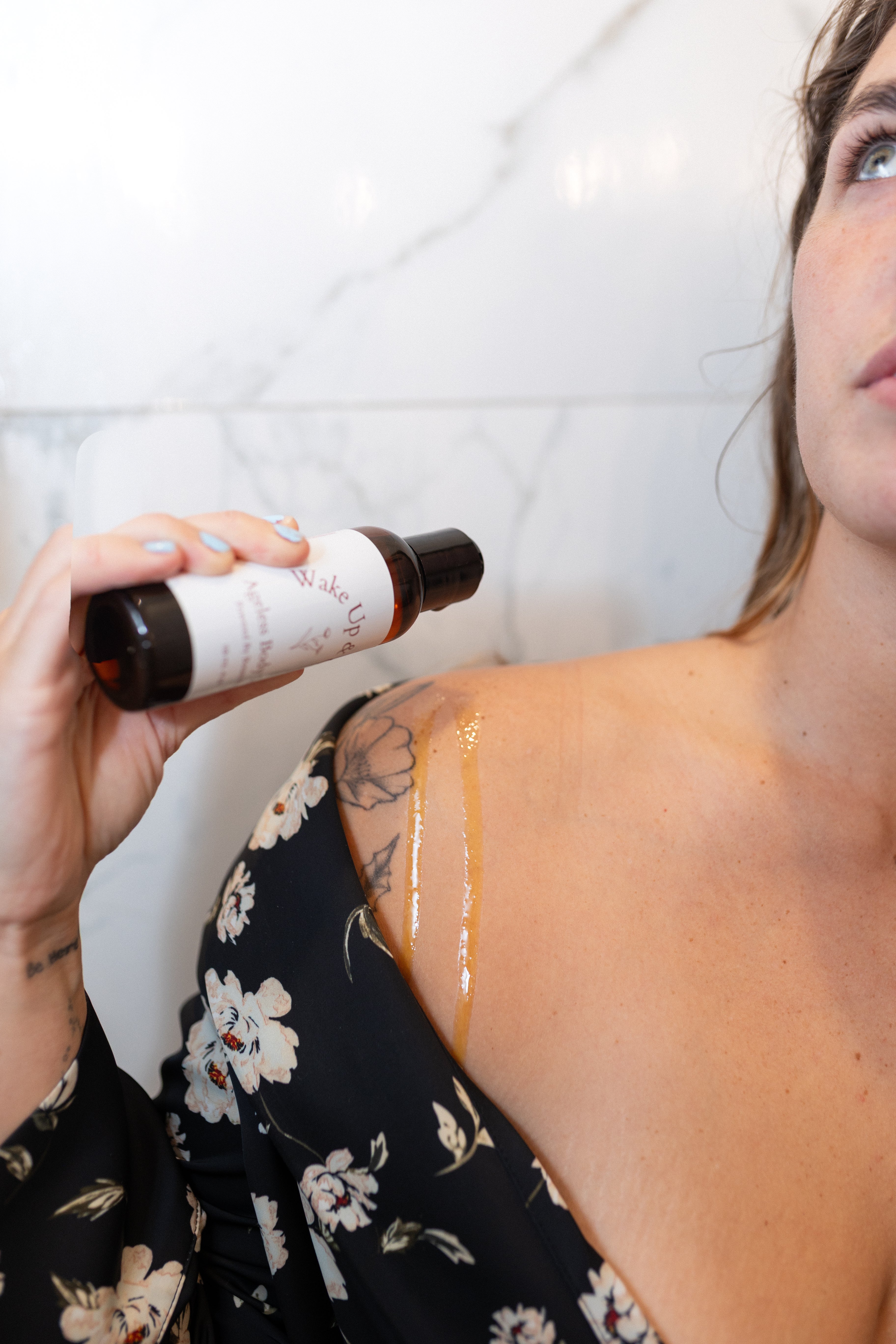 Why Our Ageless Body Serum Is Beeswax-Free — and Why That Matter